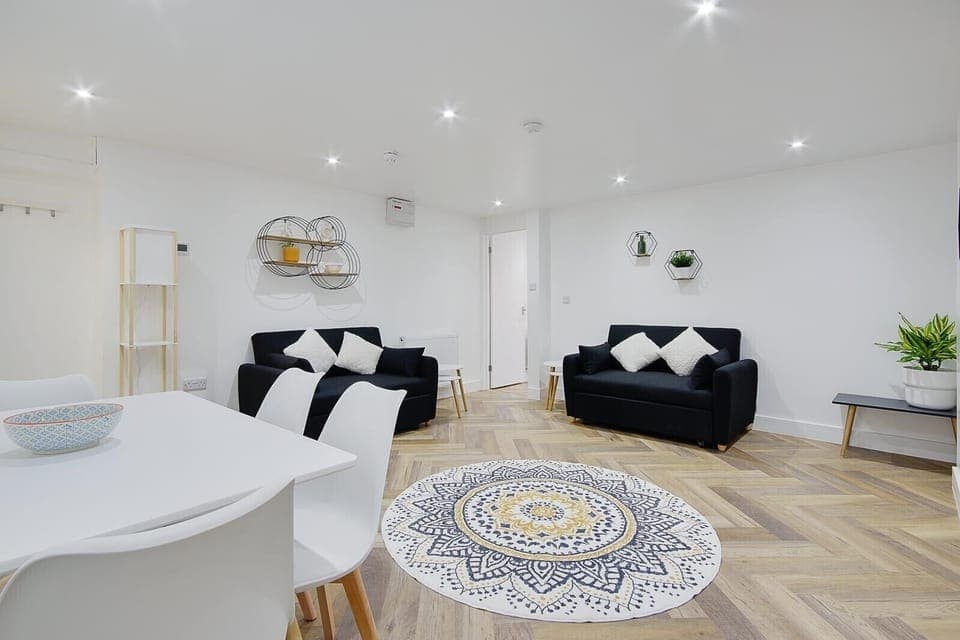 Living Room / Lounge