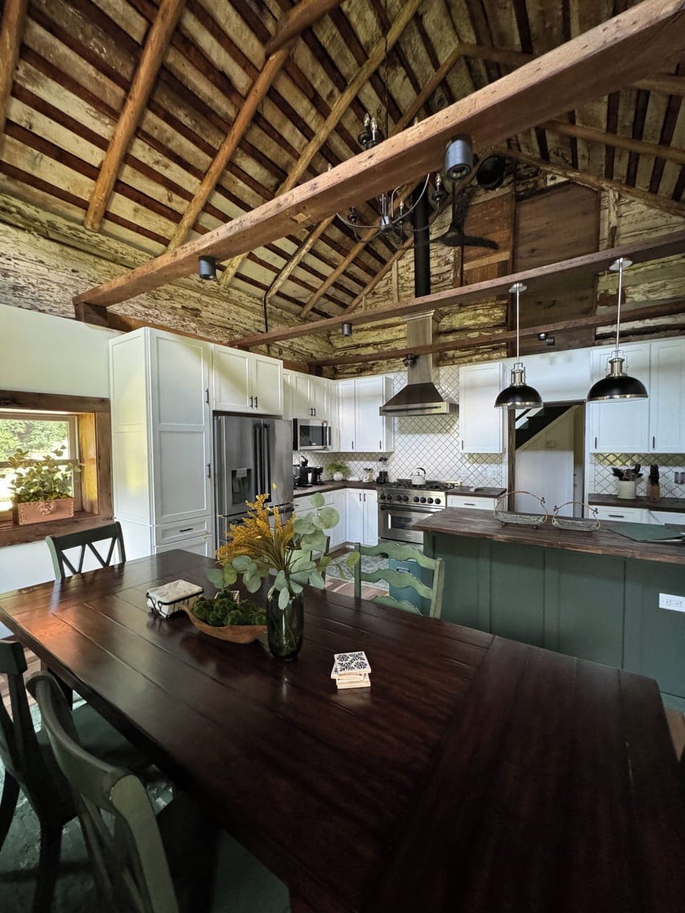 Dining kitchen area