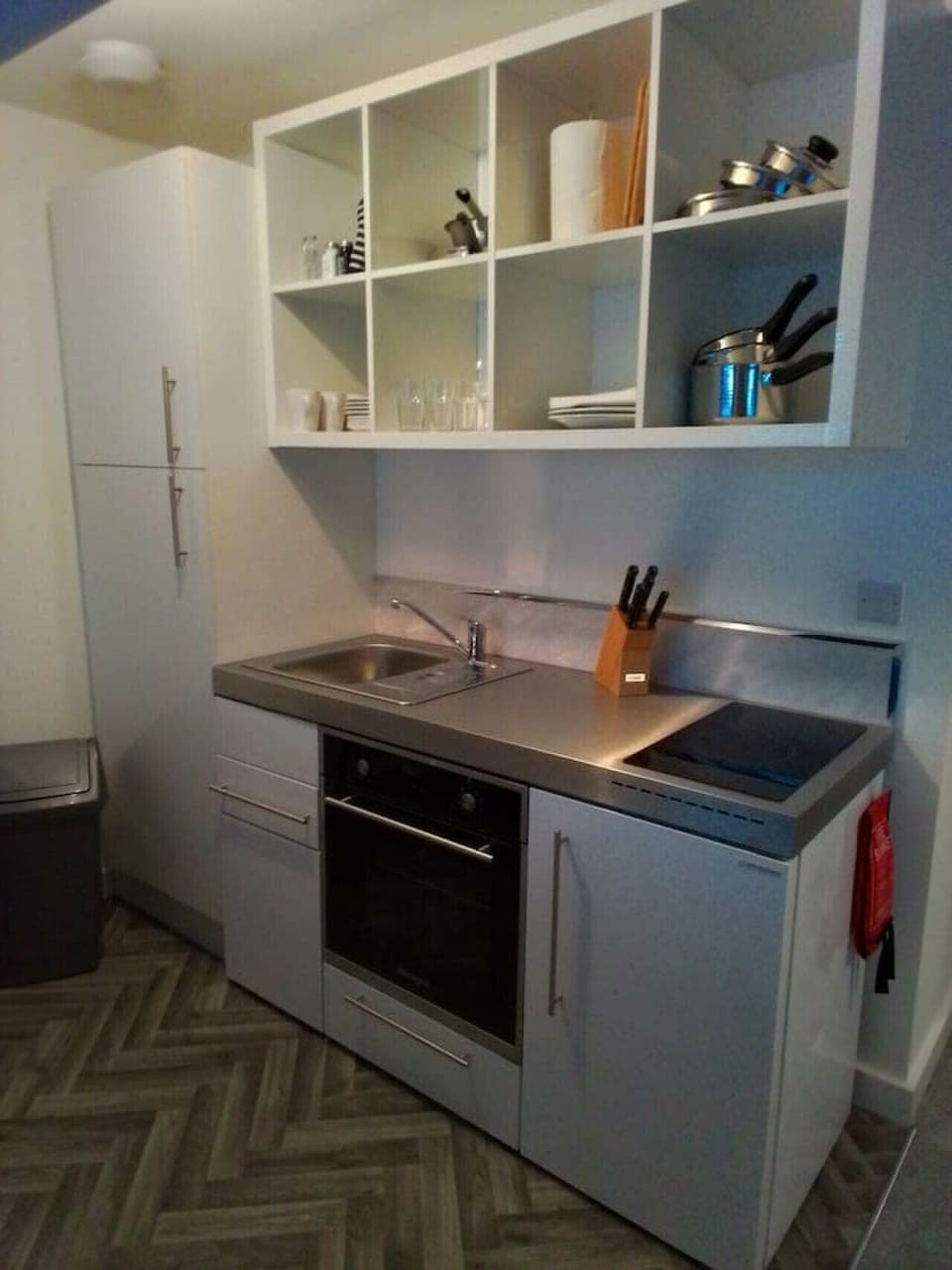 Well Equipped Kitchenette