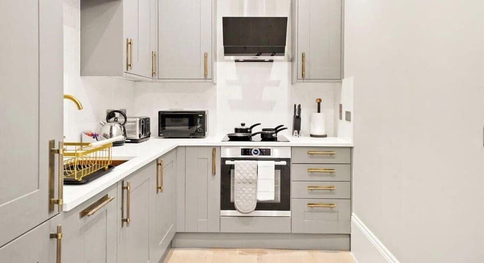 FULLY EQUIPPED KITCHEN FOR YOUR COOKING NEEDS