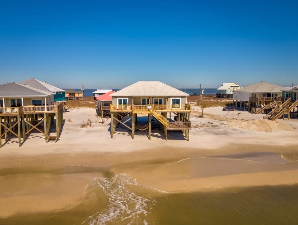 033 Just Beachy Gulf-front Dauphin Island Beach House