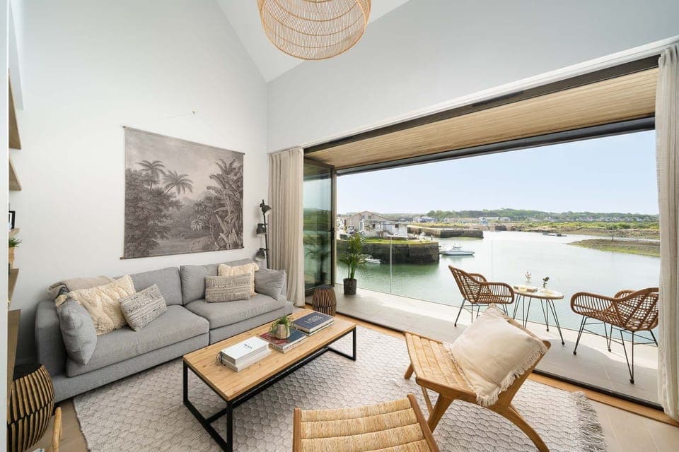 Living room at 10 Cannery Row, North Quay, Hayle, Cornwall, self catering with Beach Retreats.