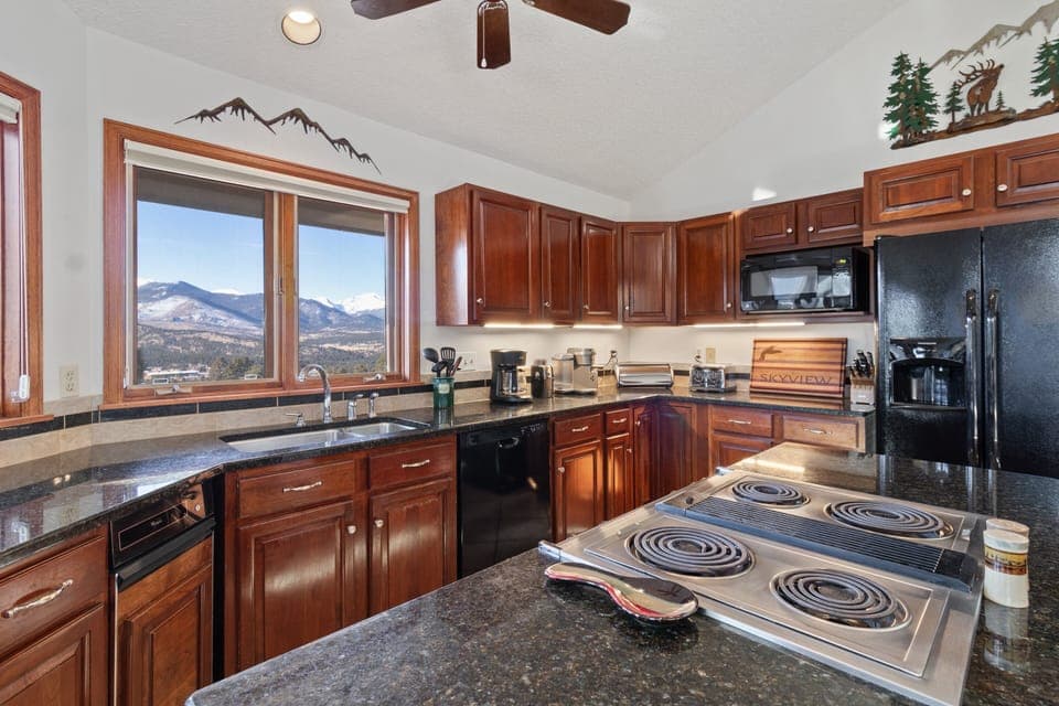 Indoors, Kitchen, Cooktop, Microwave, Oven