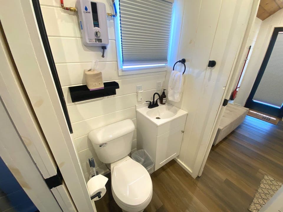 Emily20Bathroom