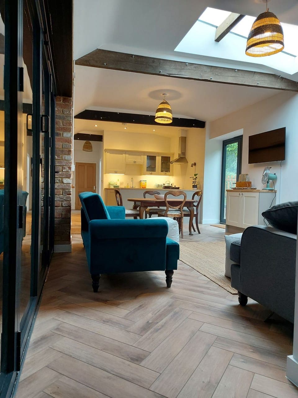 Living Room / Lounge