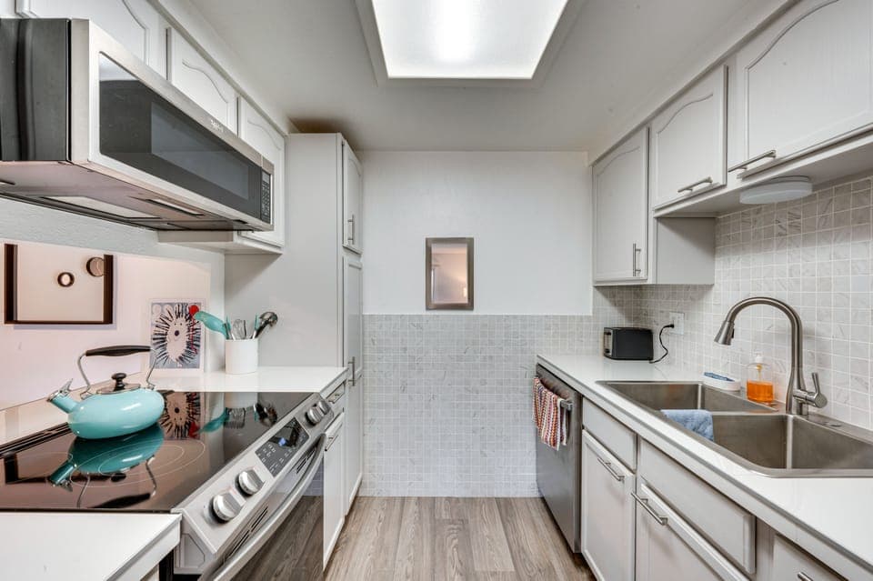Fully Equipped Kitchen | Access to Community Pool