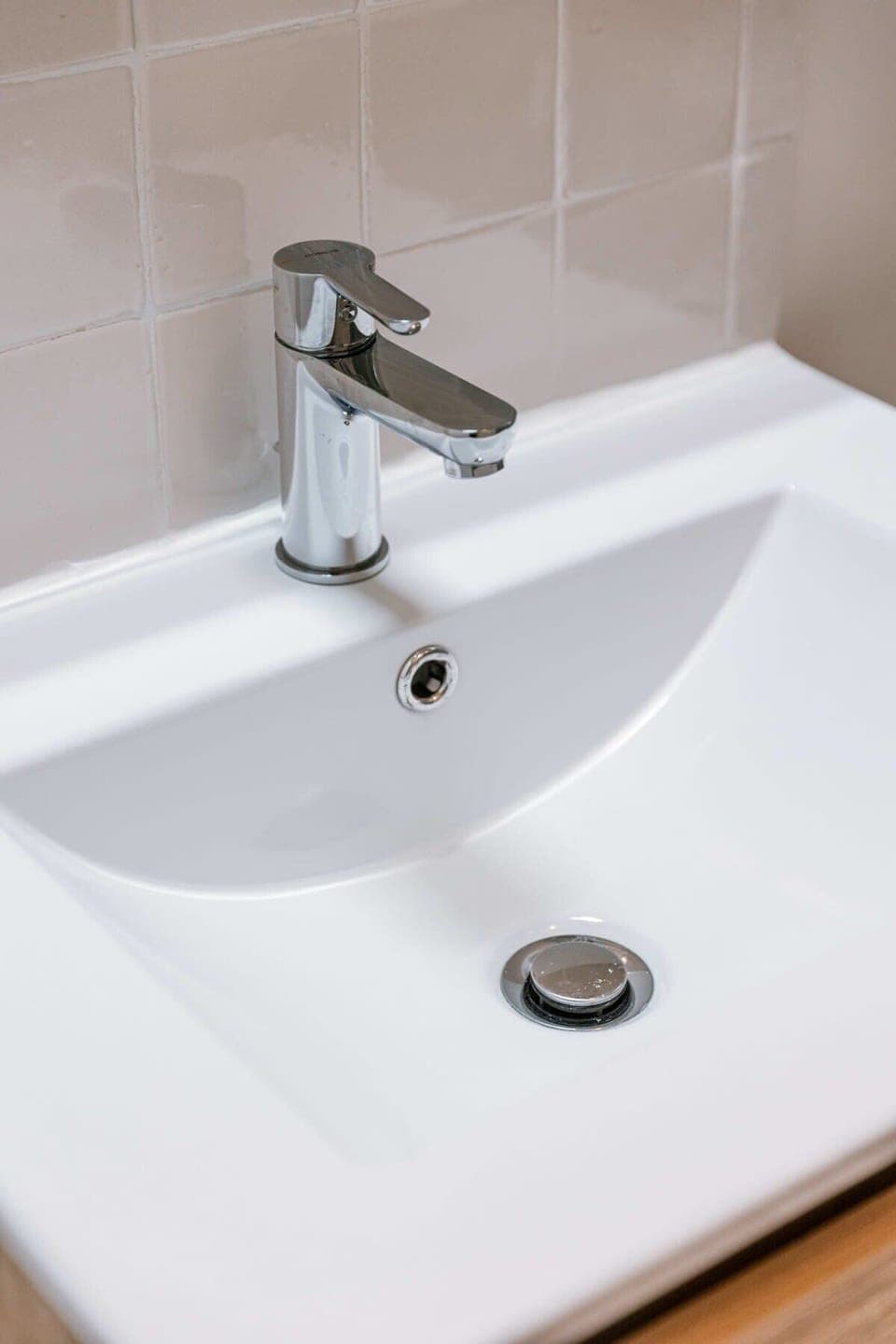 Modern sink design — simple and clean.