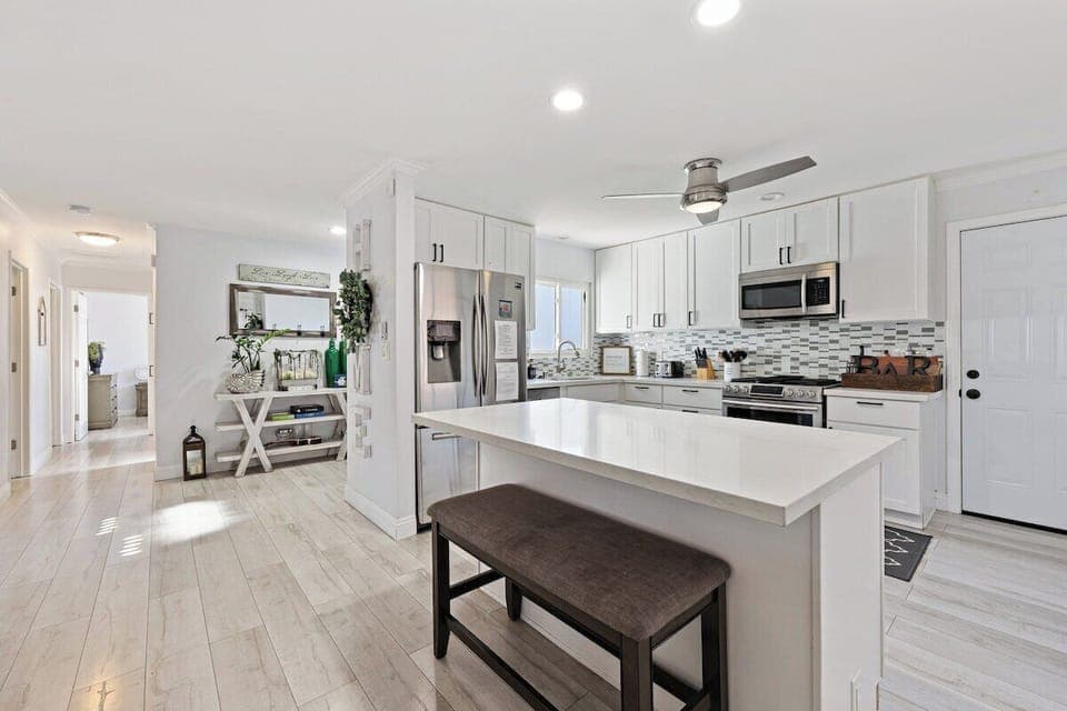 Dream Kitchen for Food Lovers – A modern, open-concept kitchen with sleek countertops, high-end appliances, and a spacious island makes cooking a delight. Perfect for creating gourmet meals and lasting memories.