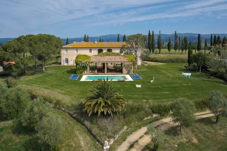 Activities, Balcony / Terrace / Patio, Building Exterior, Garden, Main Entrance, Pool, Spring, Summer