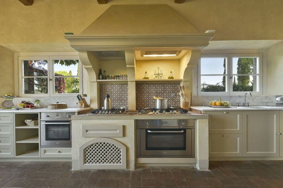 Activities, Balcony / Terrace / Patio, Building Exterior, Garden, Main Entrance, Pool, Spring, Summer