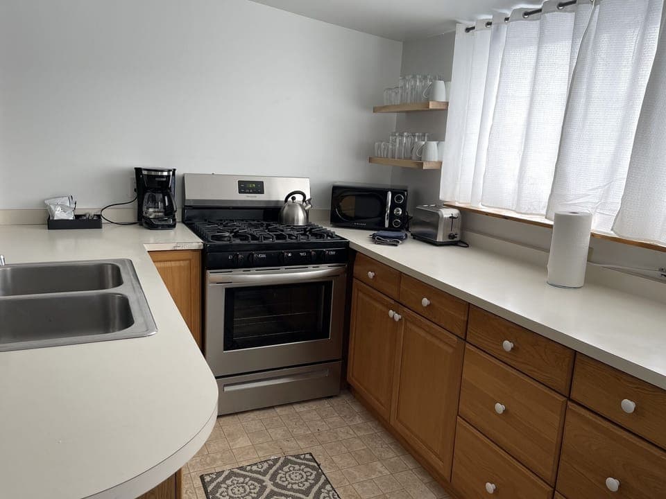 Cabin202220Kitchen
