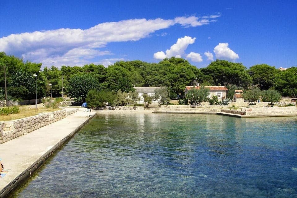 Nearby beaches
