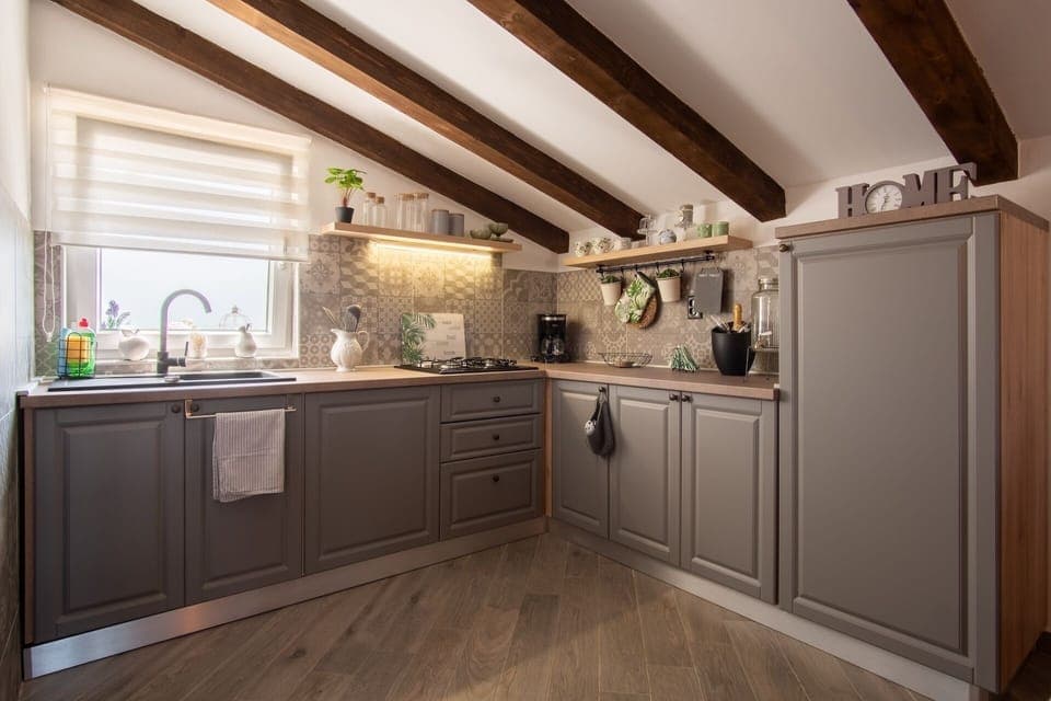 Kitchen 1