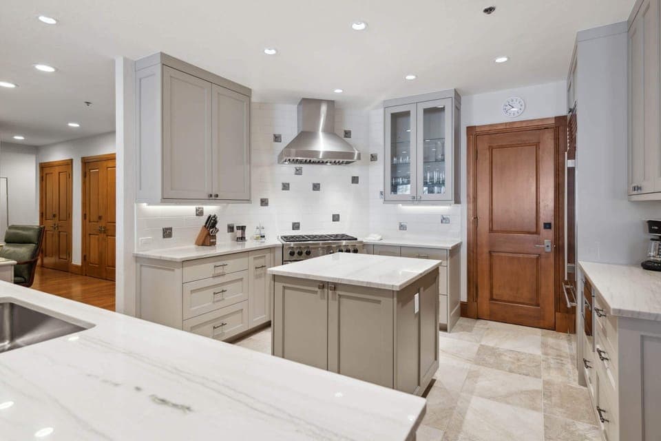 1706830895892-2115-17