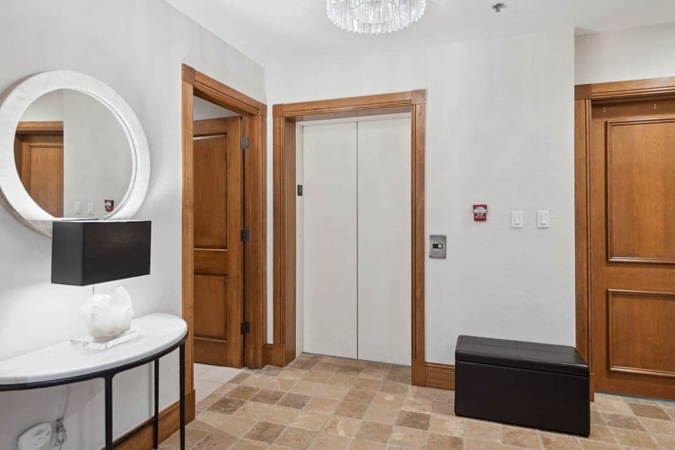 1706830913703-2115-0