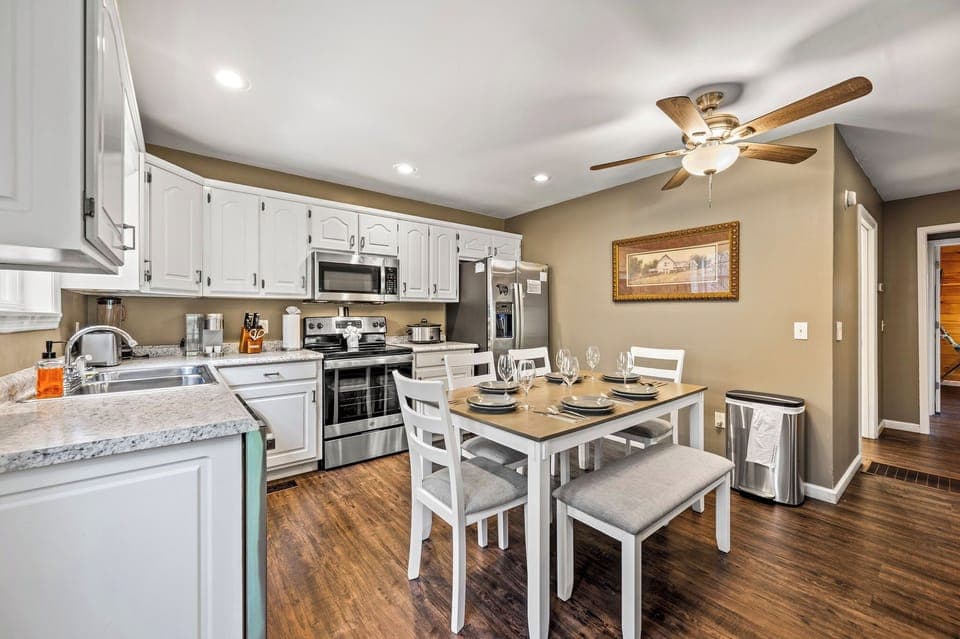 Smoky Mountain Game Den's kitchen and dining area