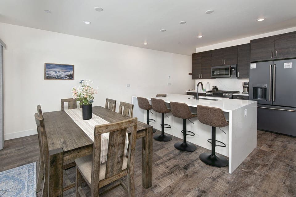Dining area off the kitchen.
