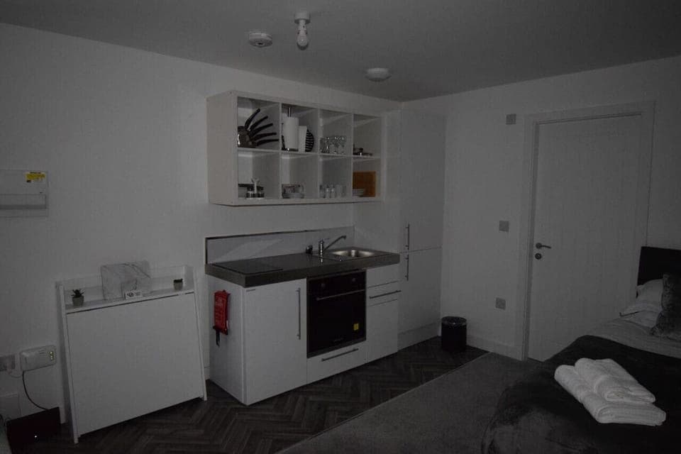 Well Equipped Kitchenette