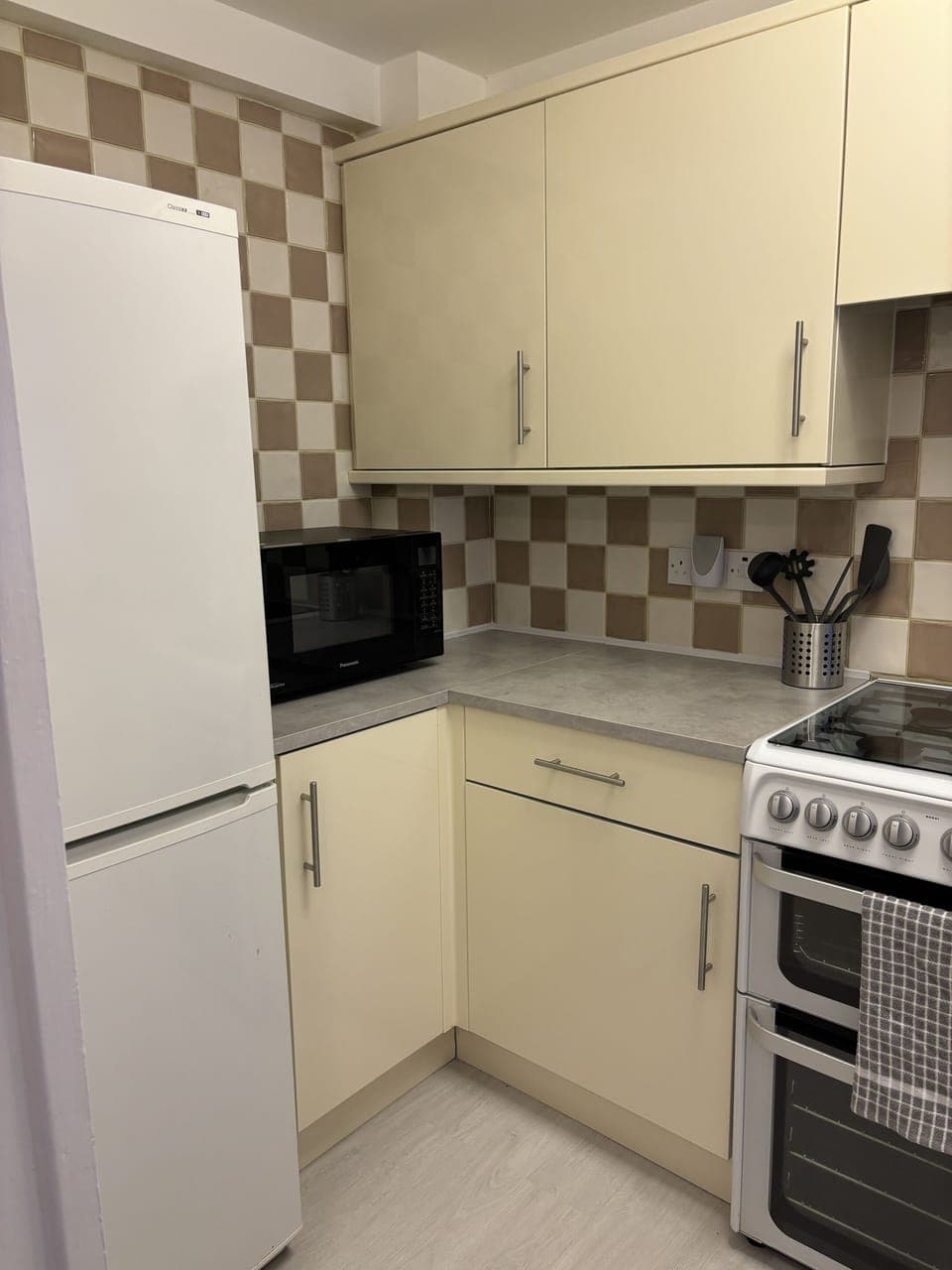 Fully fitted kitchen great for everyday use.