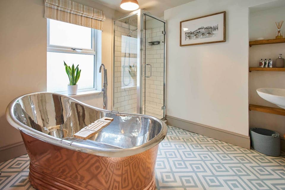 Emerald Beach House, Saltburn-by-the-Sea - Host & Stay