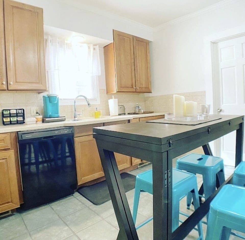 1st Floor kitchen in 2 BR. Stainless steel cookware set