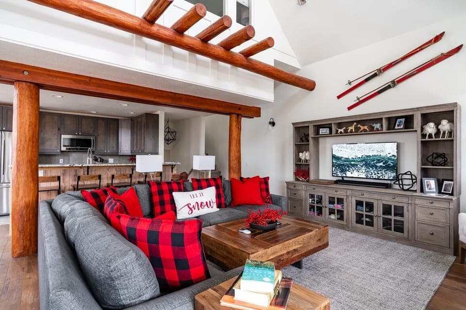 Furniture, Indoors, Living Room, Home Decor, Screen