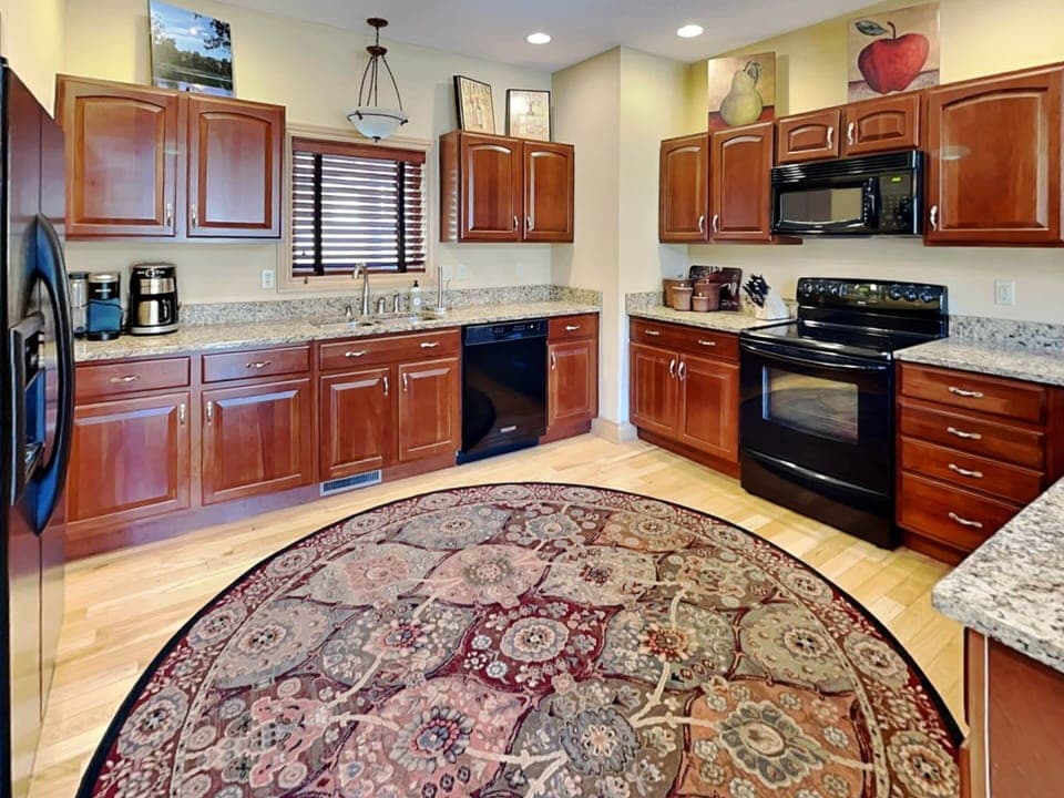 Full Kitchen