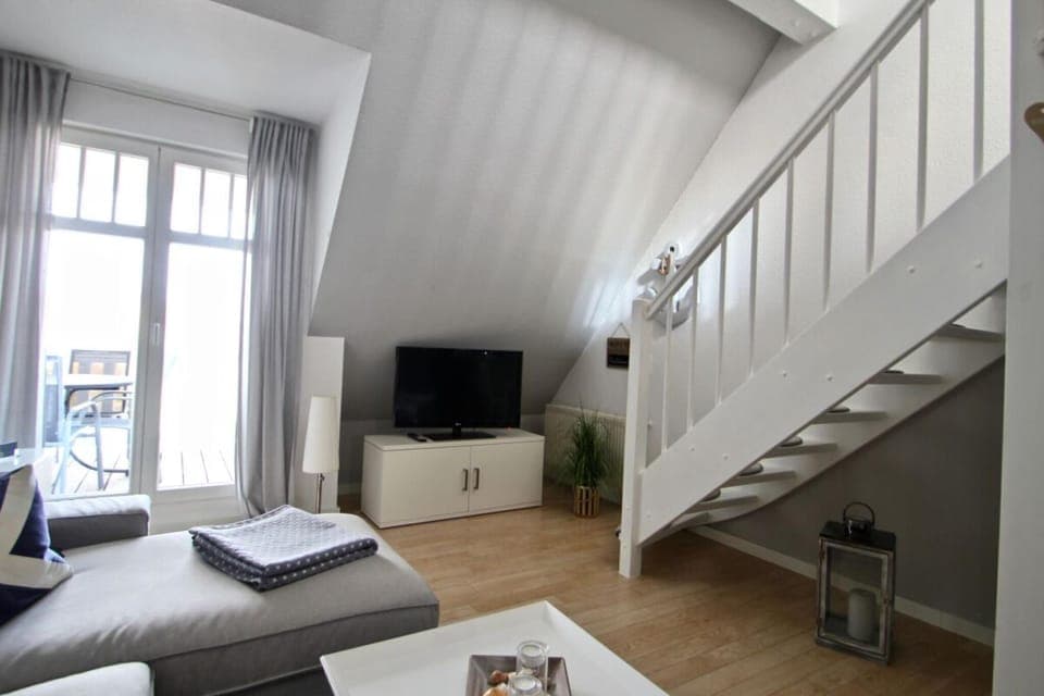 Entrance / Reception