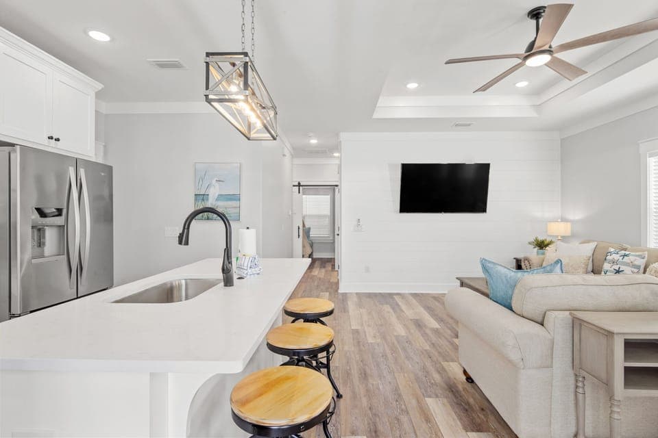 Kitchen/Living Area