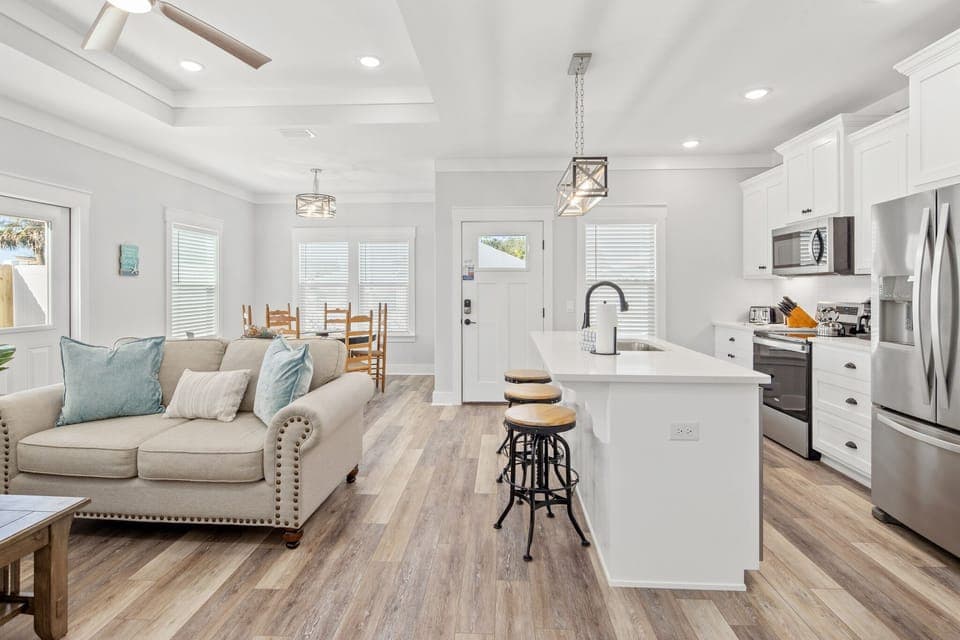 Living Area/Kitchen