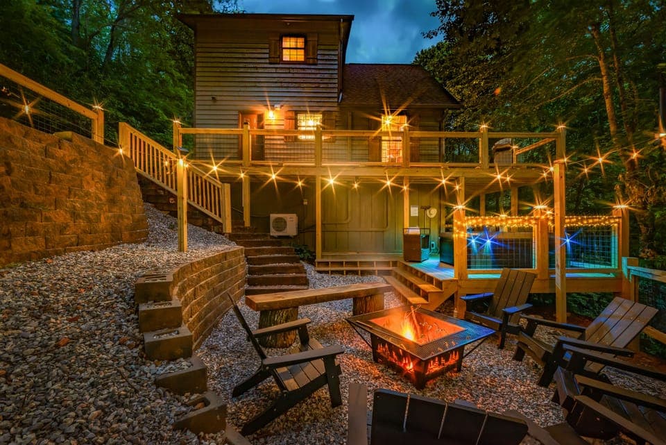 Fire Pits, Friends, and Family are what mountain vacations are all about!