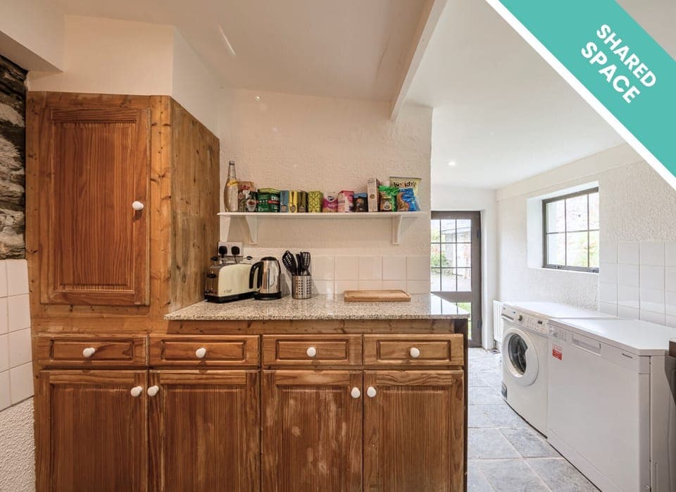 Shared Space Kitchen Ventry Farm Cottages Ventry County Kerry Ireland