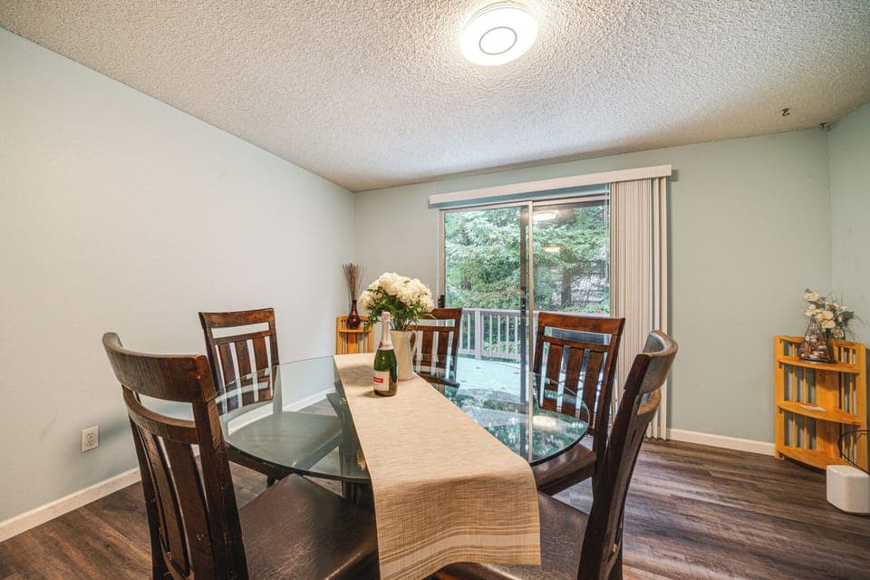 Dining Area | Main Level | Dishware & Flatware