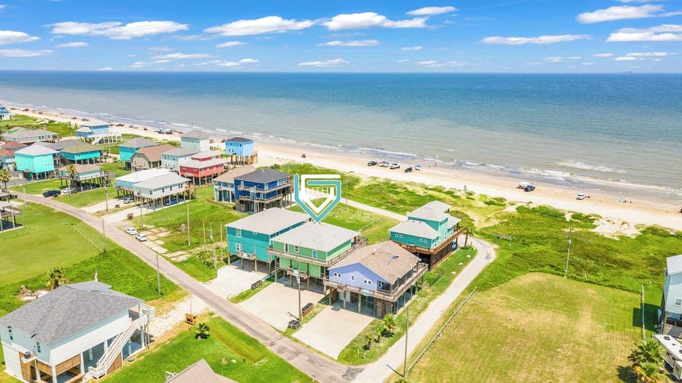 One TipSea Time: We manage all 3 homes, Feeling TipSea to the left and One Love to the right. Great for reunions, retreats and more! 