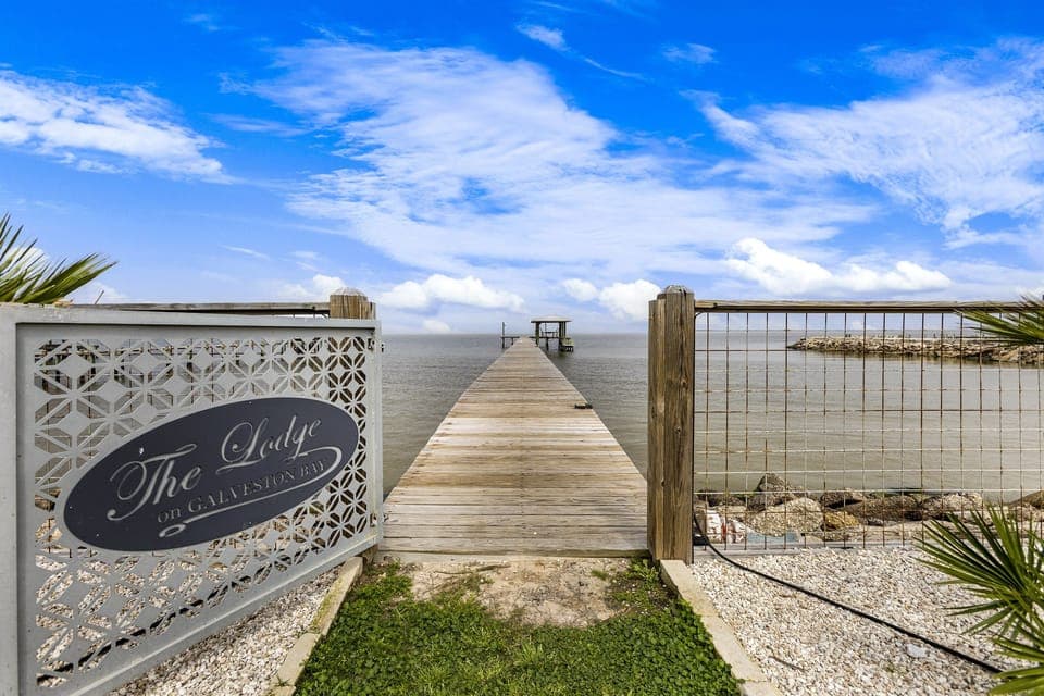 Step inside our waterfront paradise, nature's masterpiece