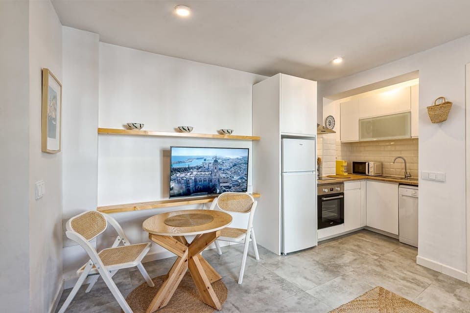 Kitchen or kitchenette,Living room,Dining area