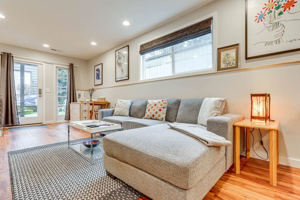 Seattle Vacation Rental | 2BR | 1BA | 1 Step Required | 650 Sq Ft