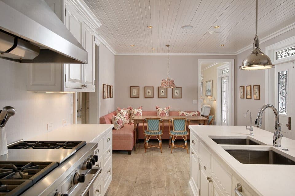 Kitchen & Breakfast Nook