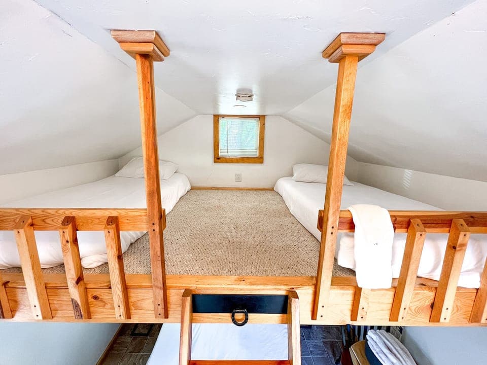 Creekside20Interior204