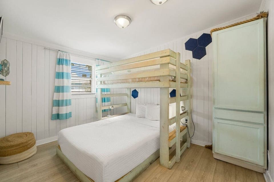 Gone Coastal - Unit C