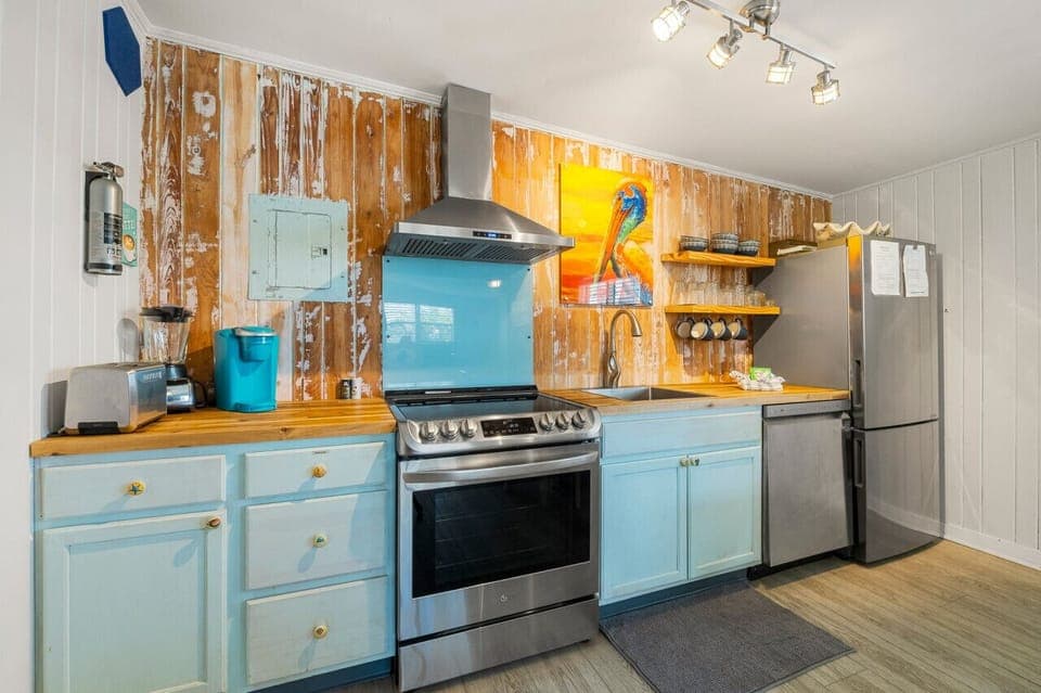 Gone Coastal - Unit C