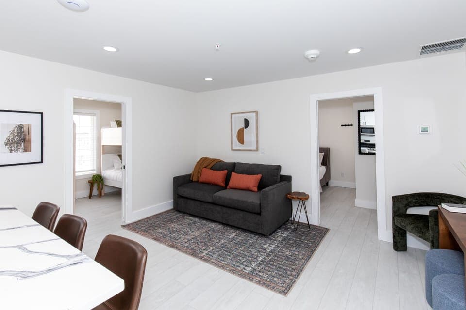 THEINNunit8_018