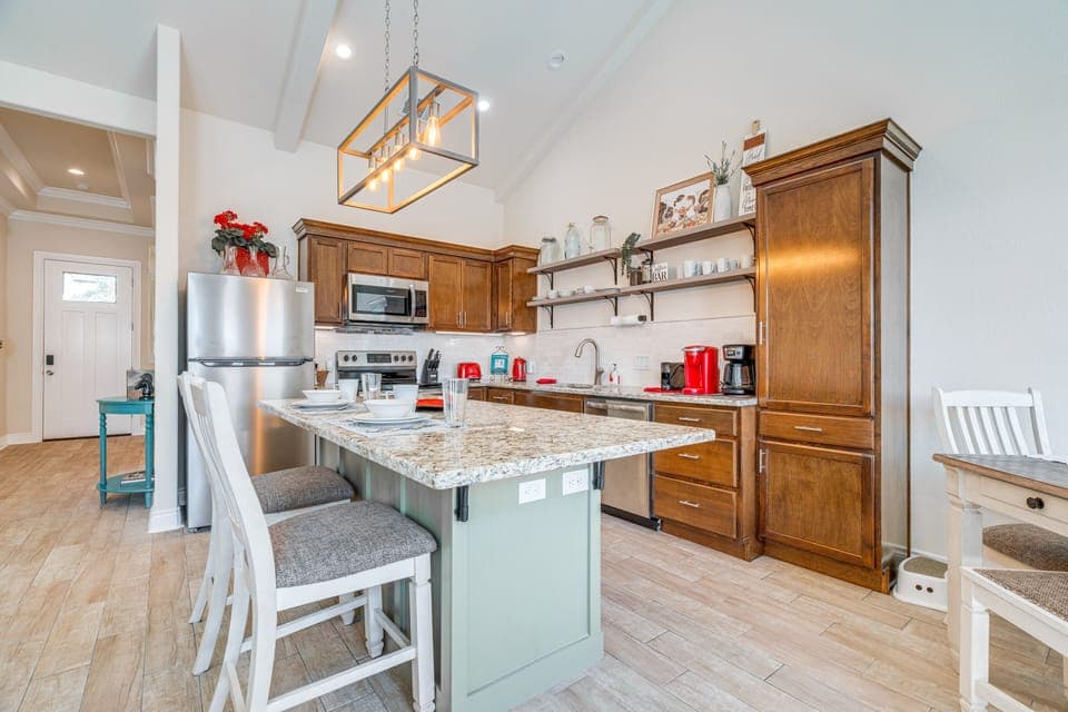 Kitchen | Drip & Keurig Coffee Makers | Dishwasher | Toaster | Cooking Utensils