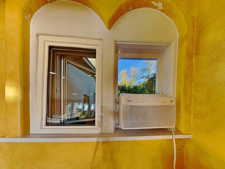 AC Unit in Master Bedroom