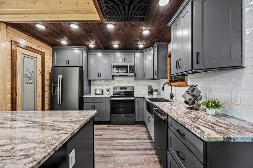 Full Kitchen