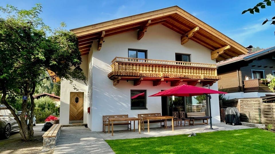 61f92695-d252-41dd-aee8-6c725282f15e