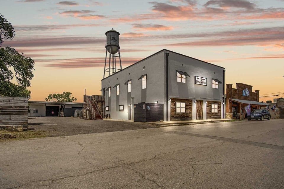 Bandera's most popular attractions and shops are close by! For example, the popular 11th Street Cowboy Bar is right across the street.