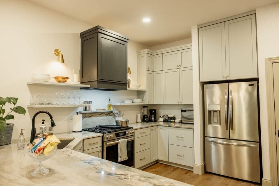 First Floor | All-amenities Kitchen