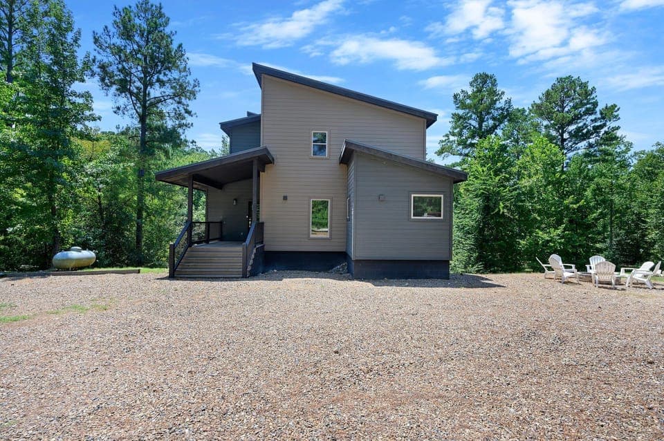 Good Vibrations-3BD/3BTH W/ Game Room & Bunk Room