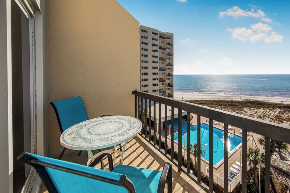 Private Balony overlooking the Gulf